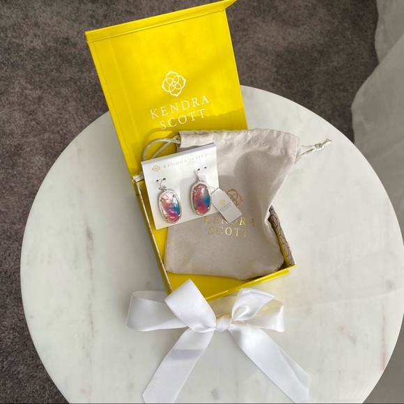 NWT KENDRA SCOTT Elle Watercolor Illusion Earrings in Silver - Picture 6 of 7